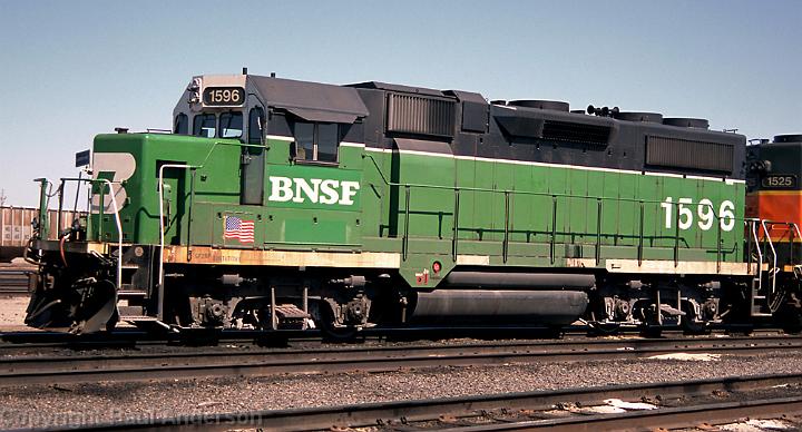 BNSF 1596 GP28P.jpg